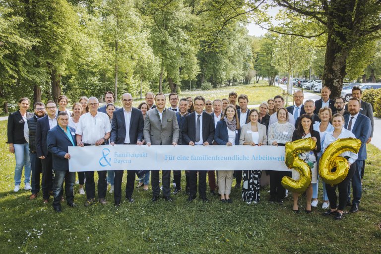 Familienpakt Gruppenbild